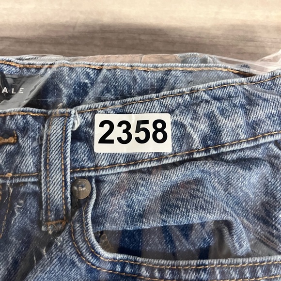 Aeropostale Distressed Mom Jeans Womens 4 100% cotton Blue Denim Trashed 2358 - Picture 10 of 10